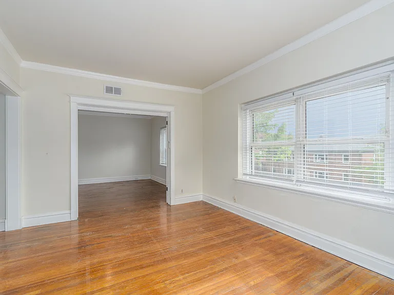 6300 N Rosebury Ave #1N — Photo 3