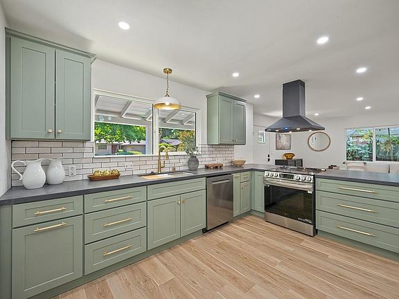 5th image of 309 Anza Ave