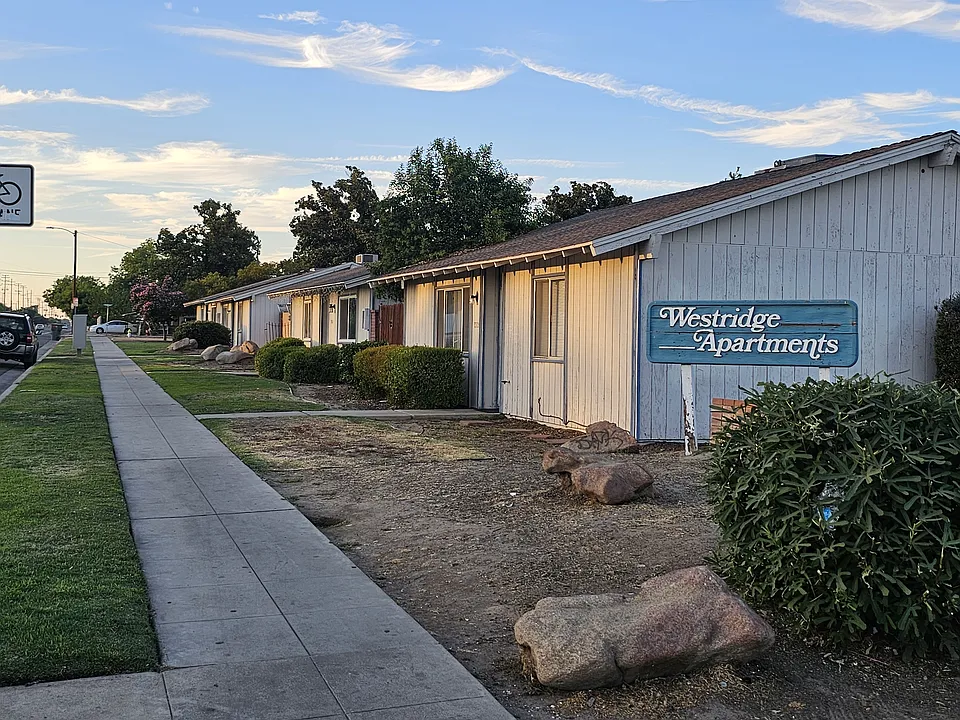 Westbridge Apartments