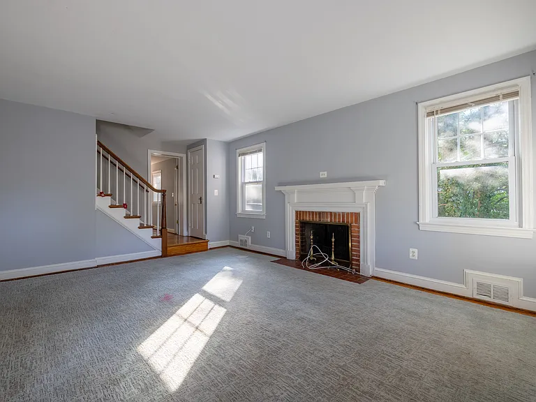 4603 Guilford Pl — Photo 6