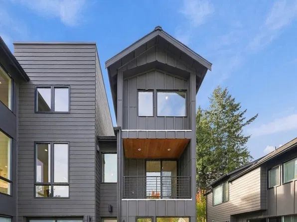 4907 SW Canada Drive, Seattle, WA 98136