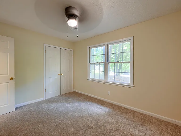 509 River Lakeside Ln — Photo 7