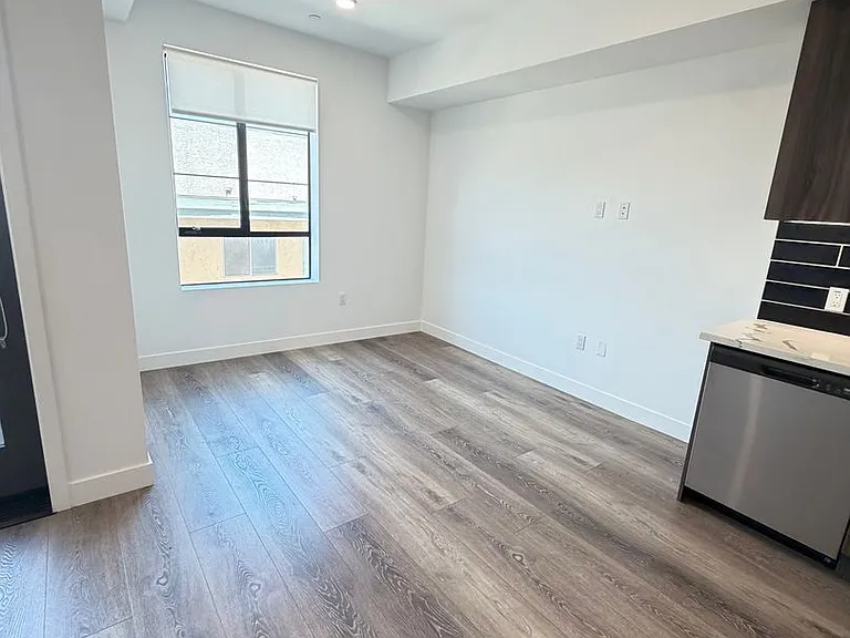 Montecito Lofts — Photo 28