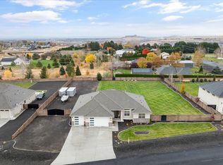 10807 Summit View Ct, Kennewick, WA 99338