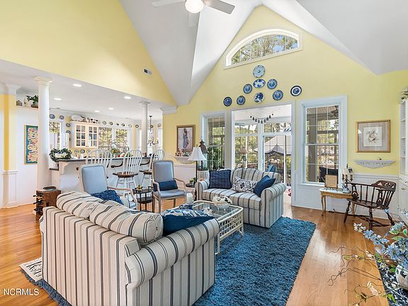 4th image of 4494 Lenox Court SE