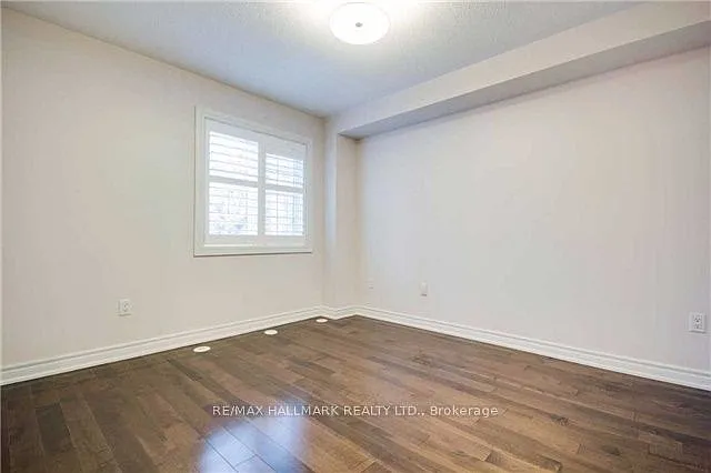 24 Glendora Ave — Photo 10