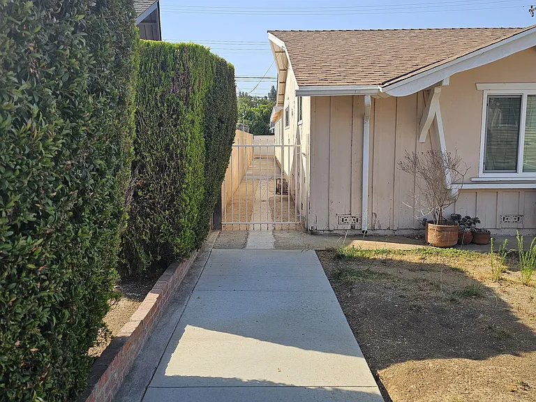 14320 Plantana Dr — Photo 26