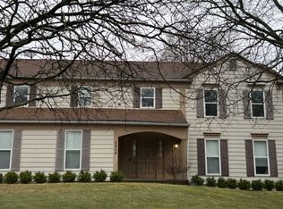 5604 Kingsfield Dr, West Bloomfield, MI 48322