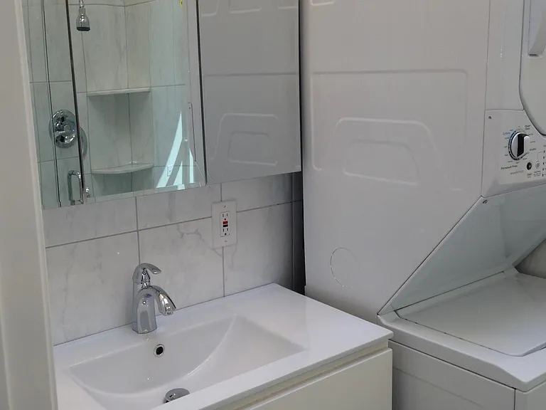 1069 Moreno Ave #A — Photo 14
