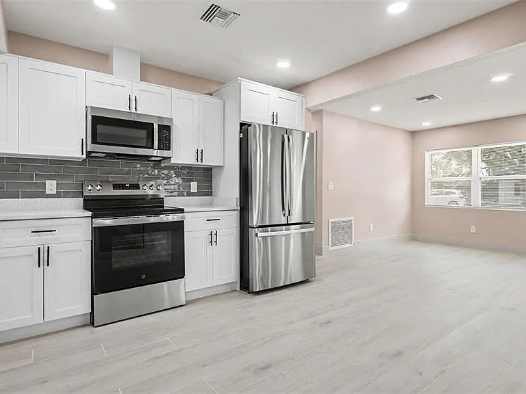 1109 NW 14th Ave — Photo 10