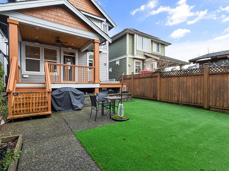 17394 2nd Ave — Photo 34