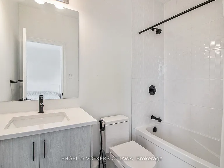 1031 Curraglass Walk — Photo 18