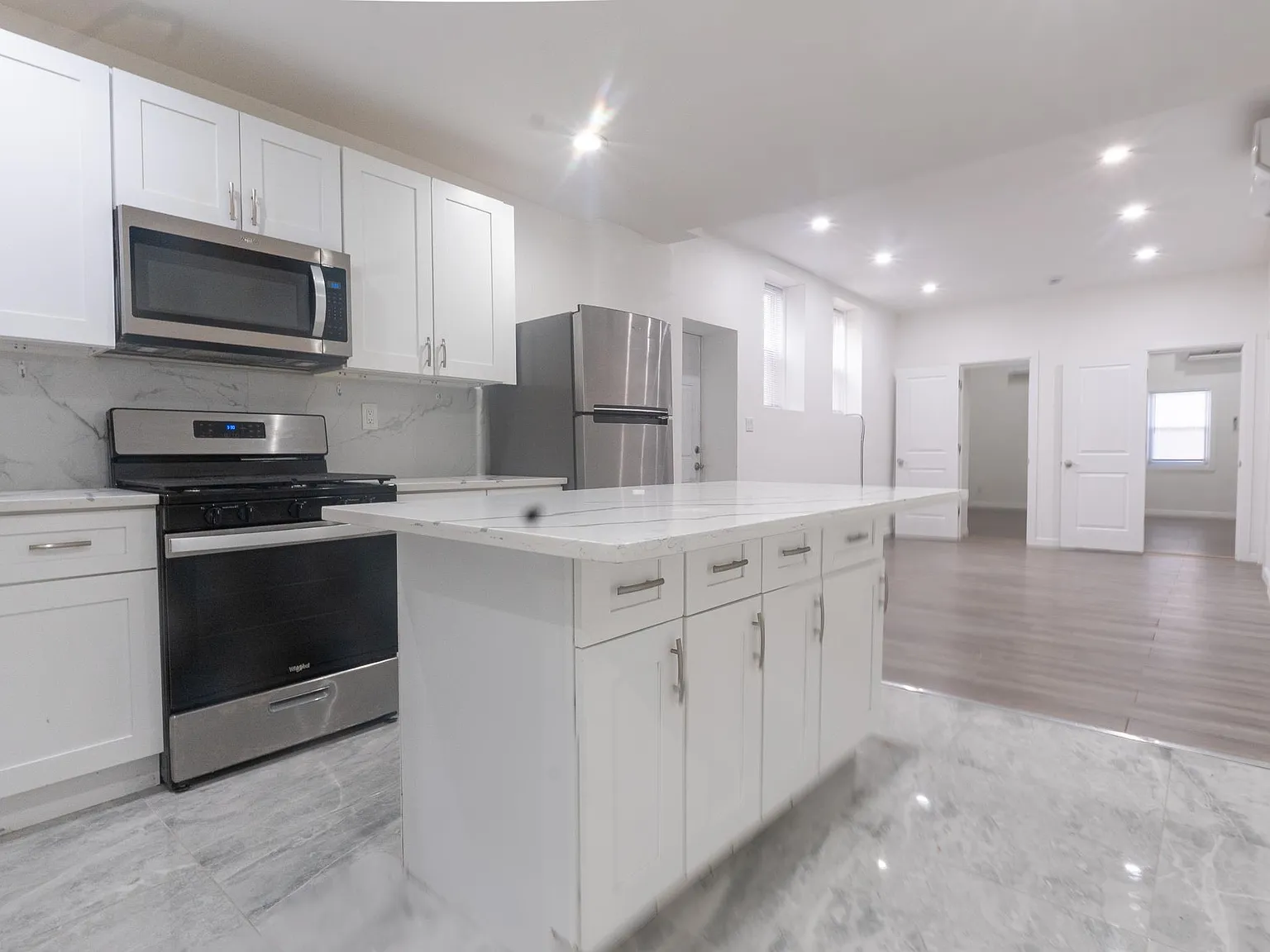 3 bed, 2.0 bath, $2,600 — Photo 3