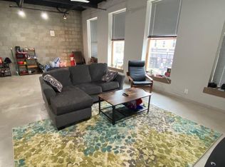 146 S Market St #210, Wooster, OH 44691