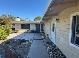 894 Ames Ave, Palo Alto, CA 94303