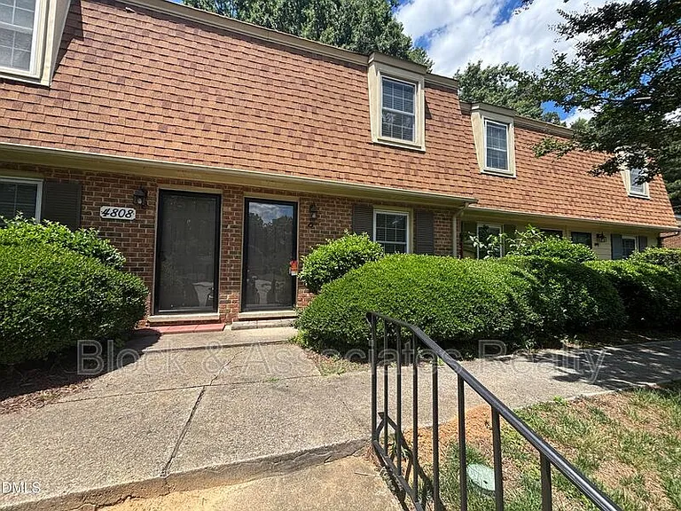 4808 Blue Bird Ct #D — Photo 56