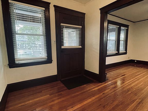 4th image of 50 Melendy Ave #1