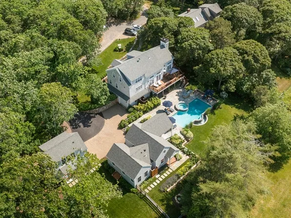 29 Llewellyn Way, Edgartown, MA 02539