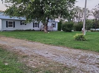 939 Oak Knob Rd, Lafayette, TN 37083