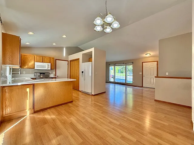 814 E Country Hill Ct — Photo 9