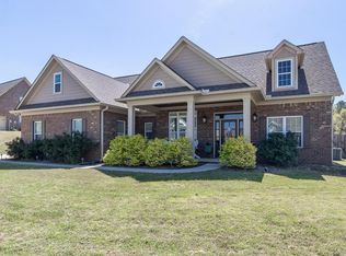 629 Taylor Overlook Dr, Taylor, MS 38673