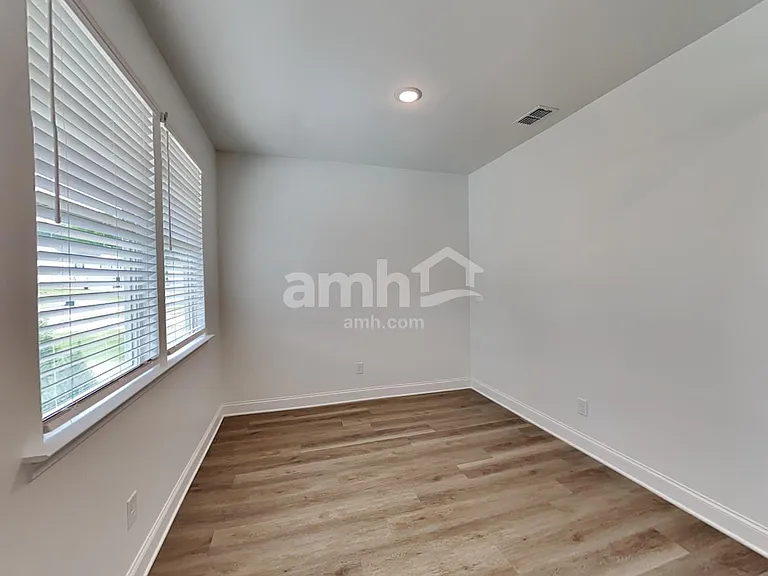 130 Sapling Way — Photo 8