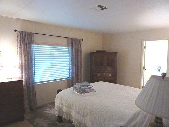4th image of 118 Country Club Dr