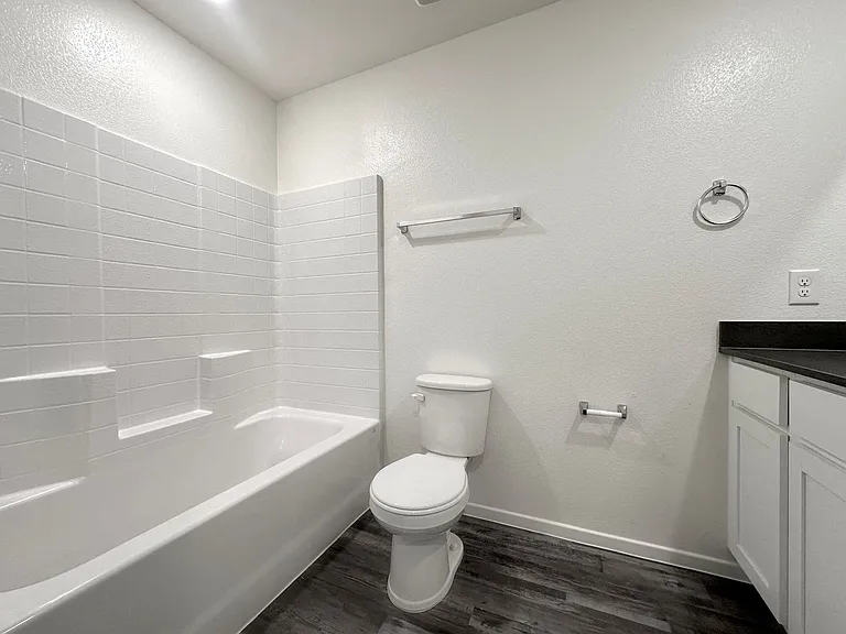 4921 Hunter Mesa Ave — Photo 21