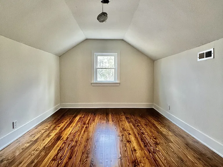 1510 Zinc Plant Rd — Photo 13
