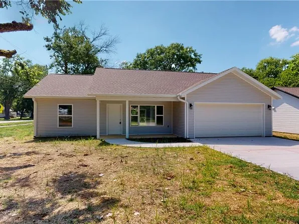 803 N Elm St, Nevada, MO 64772