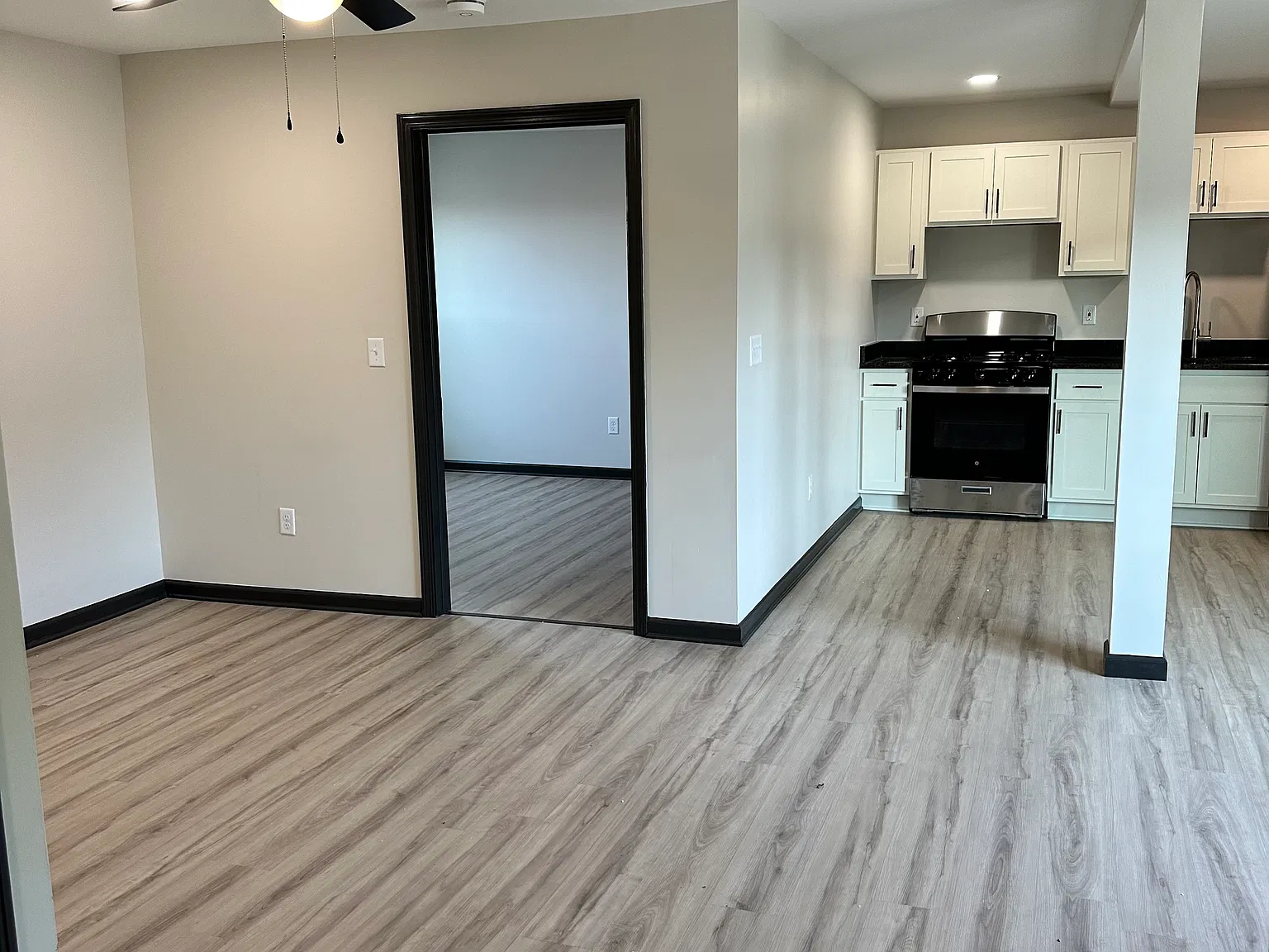 4260 S Park Ave — Photo 3