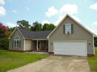 288 Moorea Dr, Raeford, NC 28376