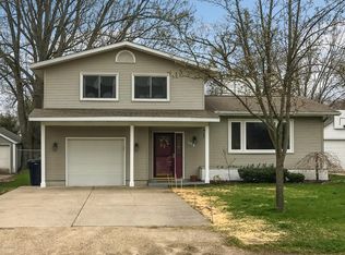 142 E 34th St, Holland, MI 49423