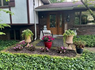 14 Justice Dr, Belleville, IL 62226