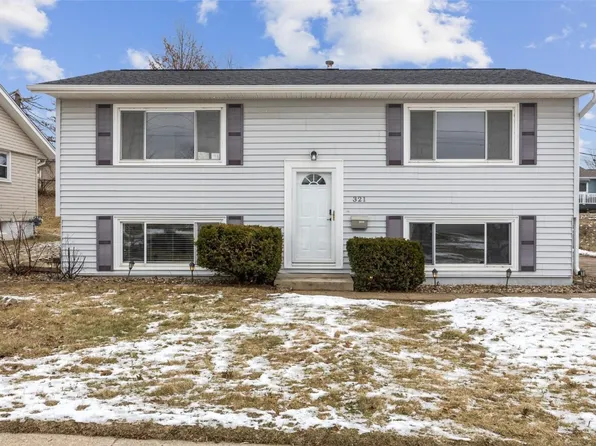 321 Zelda Dr NW, Cedar Rapids, IA 52405