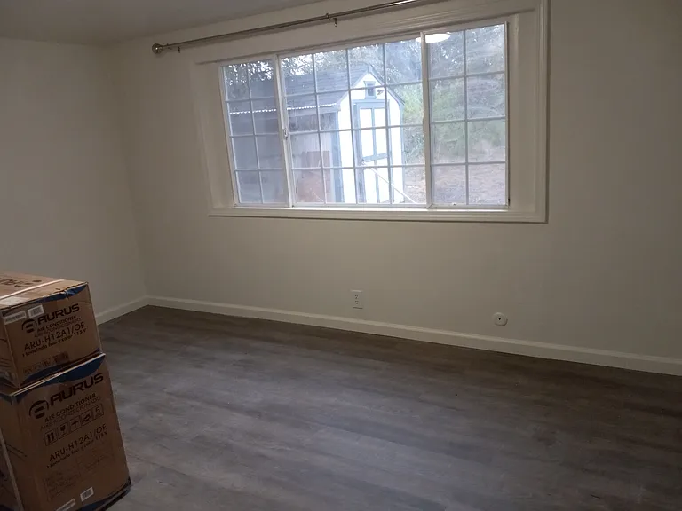 1608 Main St — Photo 10