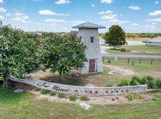 108 River Lakes Ln #13, Martindale, TX 78655