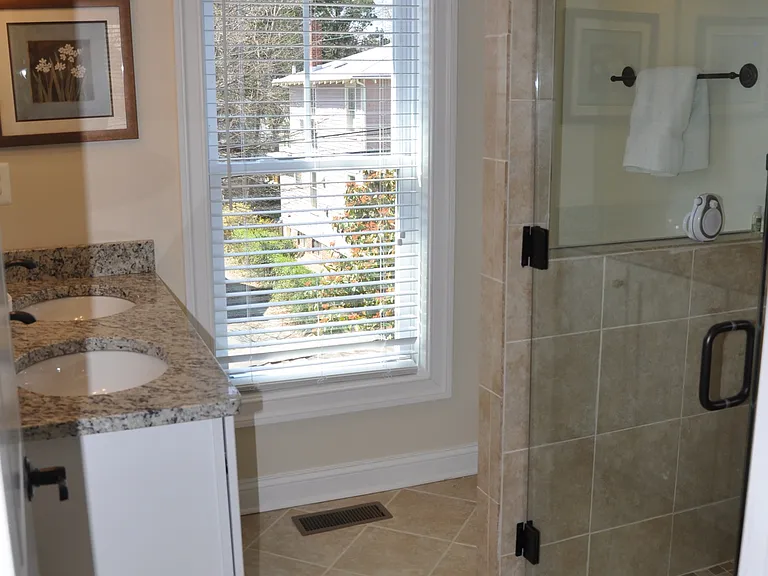 827 Nalle St — Photo 16