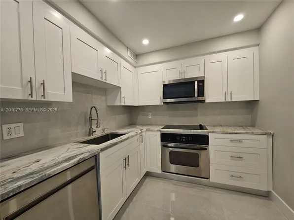 1985 S Ocean Dr, Hallandale, FL