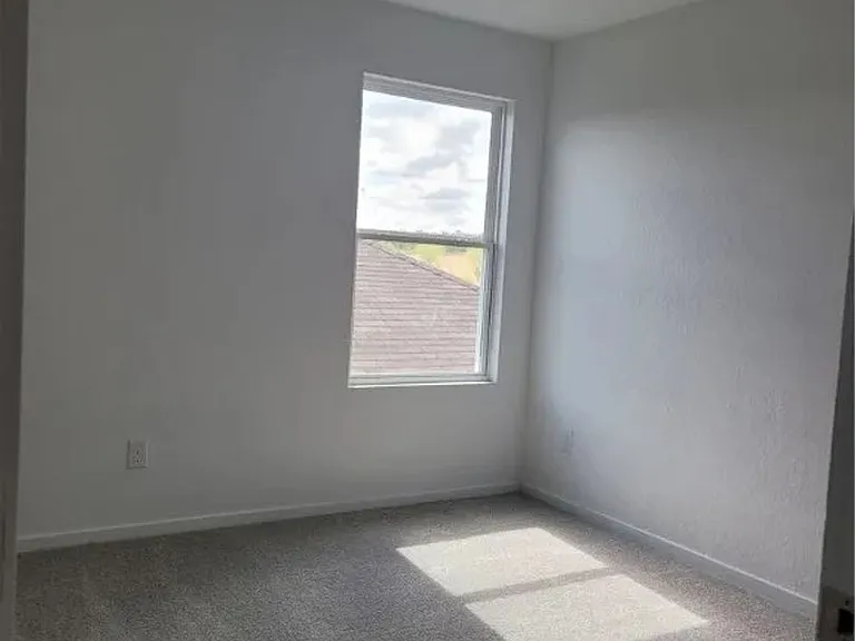 3310 Noir Ln — Photo 10