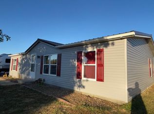 976 Sunset Ln, Seymour, IN 47274