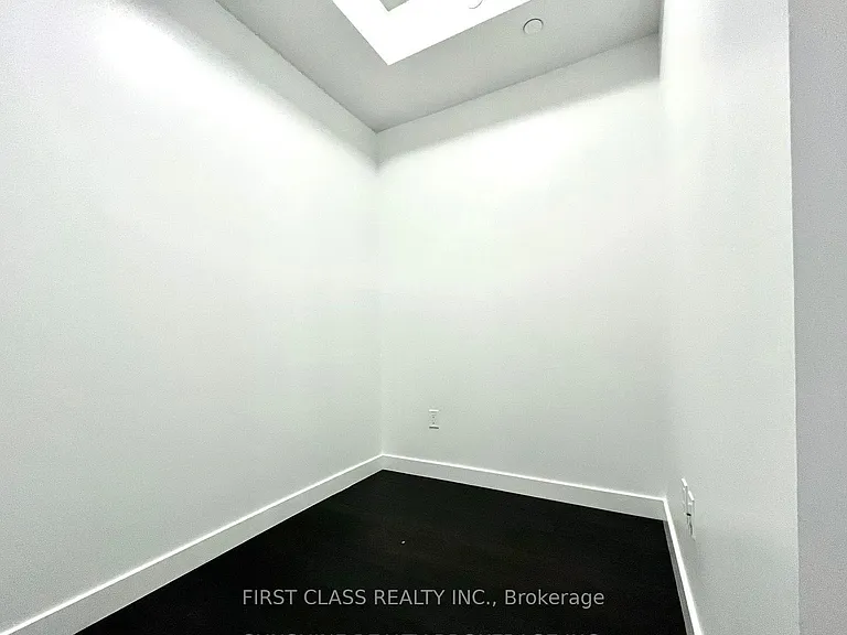 8 Eglinton Ave E #2909 — Photo 17