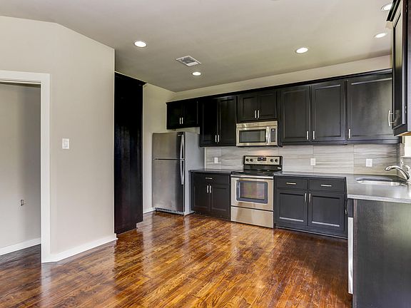 5th image of 6407 Hopkins Dr APT B