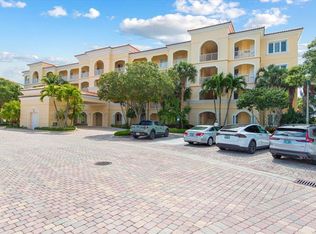 4 Harbour Isle Dr #104, Fort Pierce, FL 34949