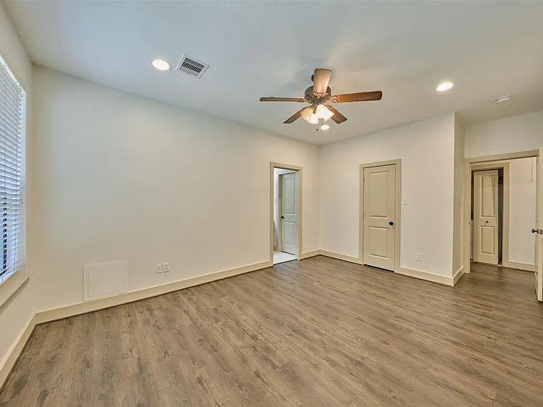 2422 Navigation Blvd #E — Photo 21