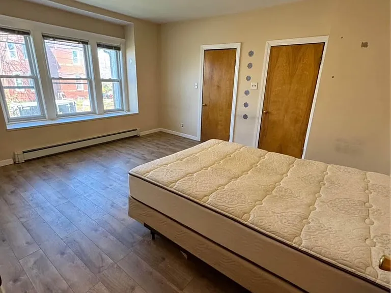 50 Main St #101 — Photo 2