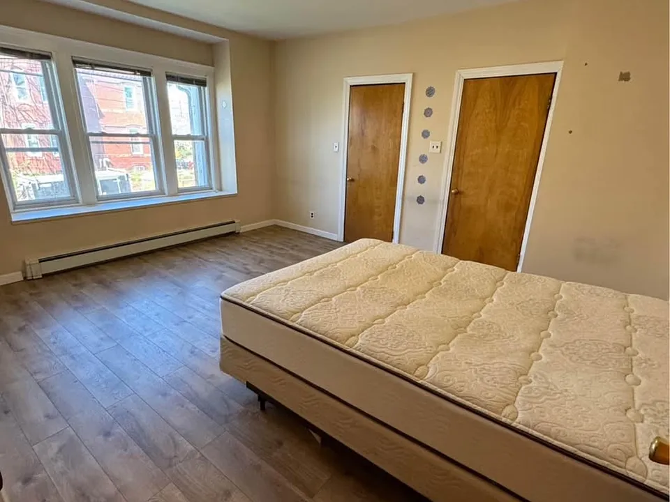 50 Main St #101