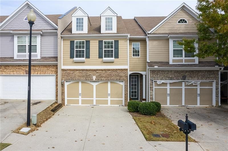 1st image of 926 Pierce Ivy Ct
