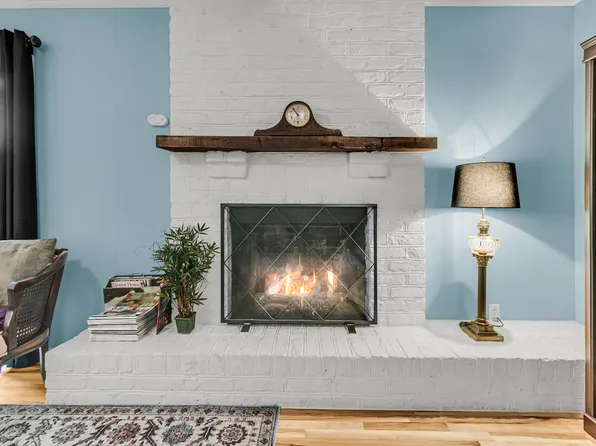 1016 Wheeler Dr, Hanahan, SC 29410