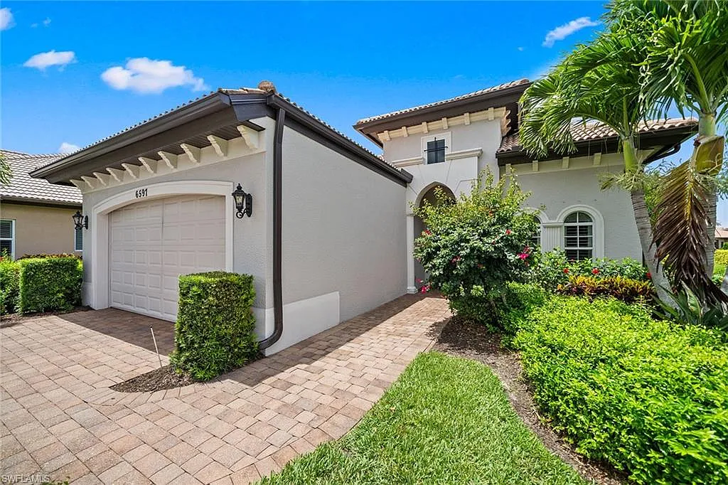 Building Photo - 6597 Caldecott Dr